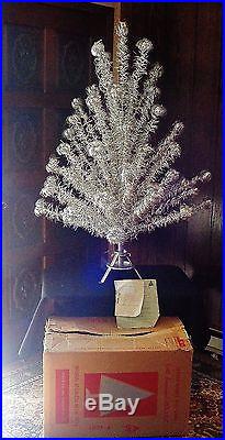 Vintage IMPERIAL 4.5 FT Deluxe Christmas Tinsel Silver Aluminum Pom Pom Tree Box