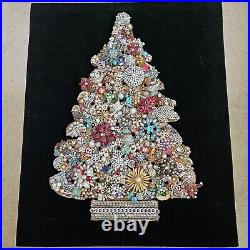 Vintage Jewelry Art Christmas Tree On Black Velvet Lights Up 24x19 3/4 Beautiful