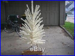 Vintage Living Aluminum Cream Color Vinyl Christmas Tree 6' 84 Branches No Stand