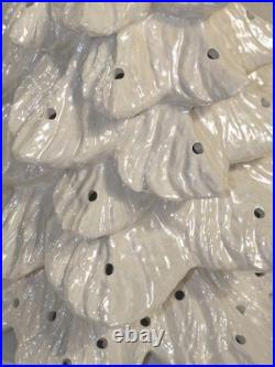 Vintage MCM Nowell's 1988 Mold 17 Ceramic Christmas Tree Iridescent White EUC