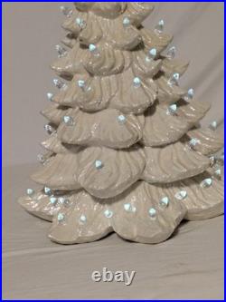 Vintage MCM Nowell's 1988 Mold 17 Ceramic Christmas Tree Iridescent White EUC