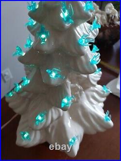 Vintage Mold Light Up Ceramic Christmas White Tree 16 Great Condition Manger Sc