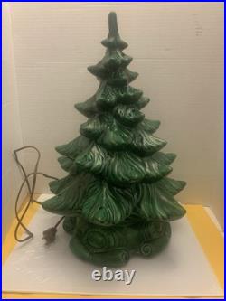 Vintage/Pre-Owned17 Atlantic Mold Ceramic Lighted Christmas Tree withBase, Birds