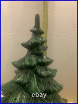 Vintage/Pre-Owned17 Atlantic Mold Ceramic Lighted Christmas Tree withBase, Birds
