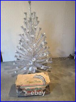 Vintage Sparkler 91 Branch Pom Pom Aluminum Star Christmas Tree with Rotating Base