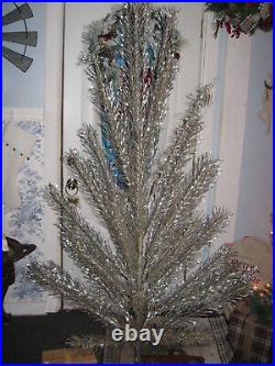 Vintage Splendor 6.5 ft Tall Aluminum Christmas Tree withBox and Aluminum Garland