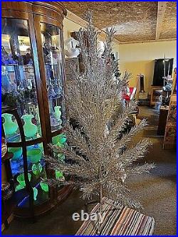 Vintage Stainless Aluminum 6ft Christmas Tree Aluminum Specialty Co. With 43 BR