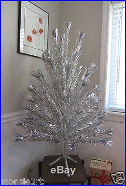Vintage Stainless Aluminum Christmas Tree 4' Ft 55 Branches PomPom Box Evergleam