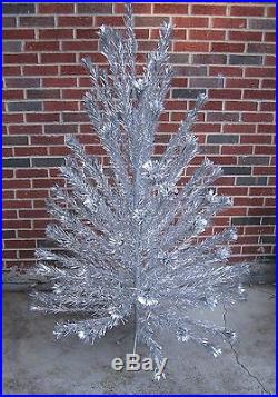 Vintage Star Band 6 Ft Pom Pom THE SPARKLER Aluminum Christmas Tree Complete