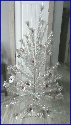 Vintage The Sparkler 6' Aluminium Pom Pom Christmas Tree 70 Branches Star Band
