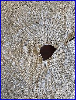 Vintage Victorian Christmas 48 Hand Crocheted Cream Lined Tree Skirt