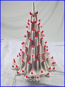 Vintage White Atlantic Mold MCM Volcano Lighted Ceramic 20 Christmas Tree