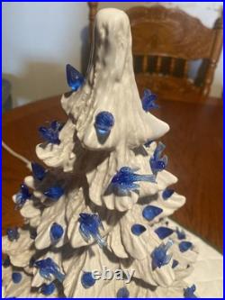 Vintage White Ceramic Christmas Tree with Blue Birds Base & Bulb 16.5 PA 87 Nice Vintage White Ceramic Christmas Tree with Blue Birds Base & Bulb 16.5 PA 87 Nice