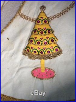 Vintage handmade 45 felt beaded appliqué Christmas tree skirt sequins fringe