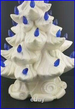 Vtg 1973 White Atlantic Mold Scroll Base Ceramic Christmas Tree Blue Lights 17