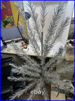 Vtg 6.5 Ft Fairyland Silver Aluminum Xmas Tree With Stand Complete Vtg 6.5 Ft Fairyland Silver Aluminum Xmas Tree With Stand Complete