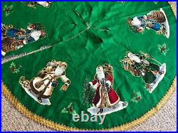 Vtg 70's Christmas tree skirt table topper santa patchwork green felt sz LG/53'