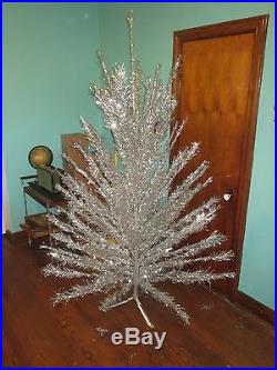 Vtg Aluminum Specialty Manitowoc 7ft silver aluminum christmas tree 100 branch