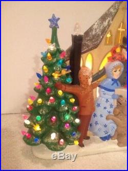 Vtg Atlantic Mold Ceramic Carolers Church Dog Christmas Tree Lighted Music Box