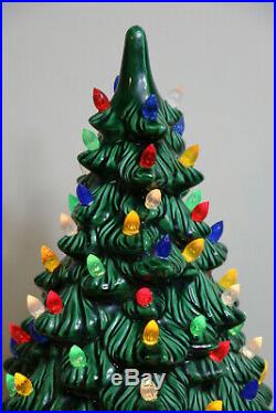 Vtg Lighted 2 Piece Holland Mold Ceramic Christmas Tree 20 Tons Of Bulbs