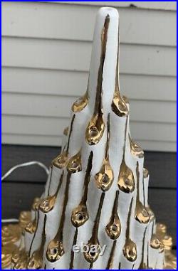 Vtg Mid Century CERAMIC CHRISTMAS TREE Atlantic Mold WHITE & GOLD 20 mcm Lamp