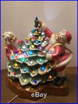 Vtg Santa And Mrs Claus Decorating Christmas Tree Lights Lighted With Base Large