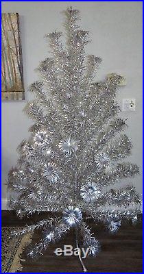 Vtg Sparkler Pom-Pom Aluminum Christmas Tree 6 Foot Silver M-670 w Box 70 Branch