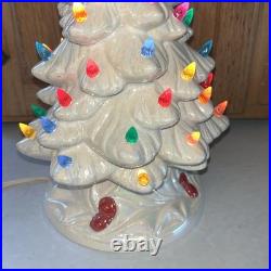 Vtg White Opalescent Christmas Tree Red Berries Holland Mold Hard To Find! 11.5