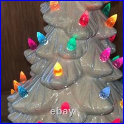 Vtg White Opalescent Christmas Tree Red Berries Holland Mold Hard To Find! 11.5