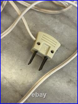 Vtg White Opalescent Christmas Tree Red Berries Holland Mold Hard To Find! 11.5