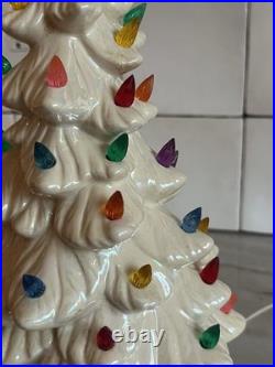 Vtg White Opalescent Christmas Tree Red Berries Holland Mold Hard To Find! 11.5 Vtg White Opalescent Christmas Tree Red Berries Holland Mold Hard To Find! 11.5