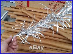Vtg rare Evergleam Aluminum Specialty 6 ft stainless aluminum Christmas tree 44